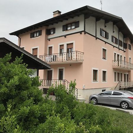 Palazzina Rosa Apartman Spormaggiore Kültér fotó
